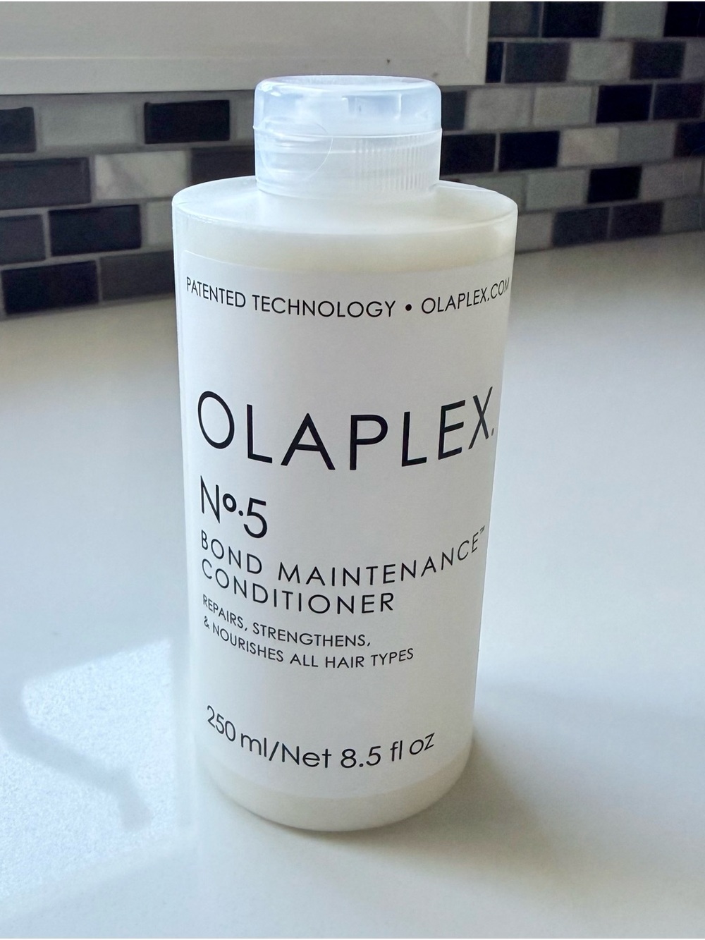 OLAPLEX No.5 Bond Maintenance Conditioner - White